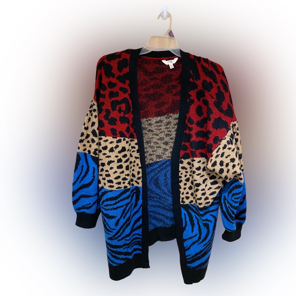 “Walmart Cardigan”
Size 2x (20W-22W
Brand New & Never Worn |Tag still intact
$25